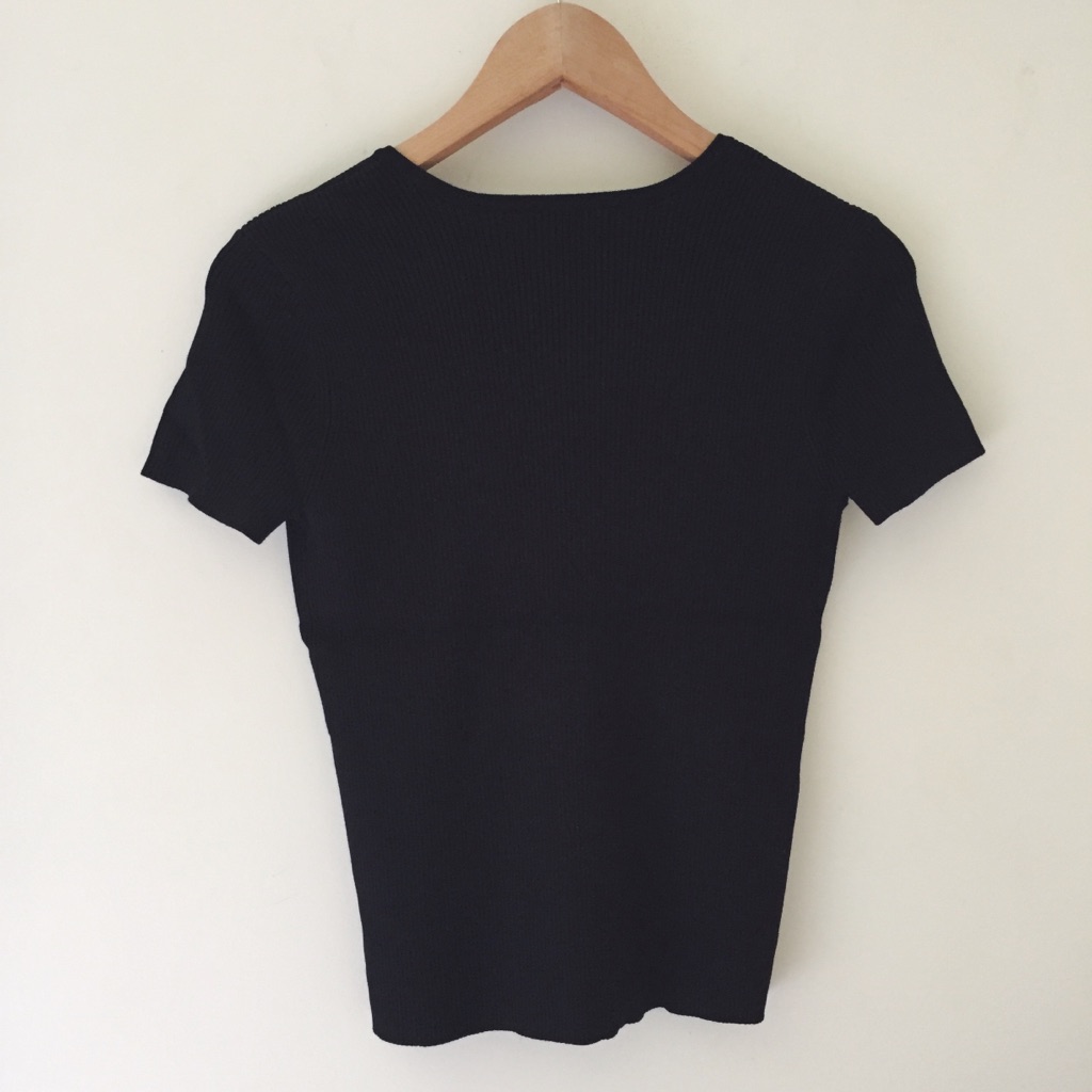 New | Kendall & Kylie | Short Sleeve Ribbed Top Medium — image 5 of 5